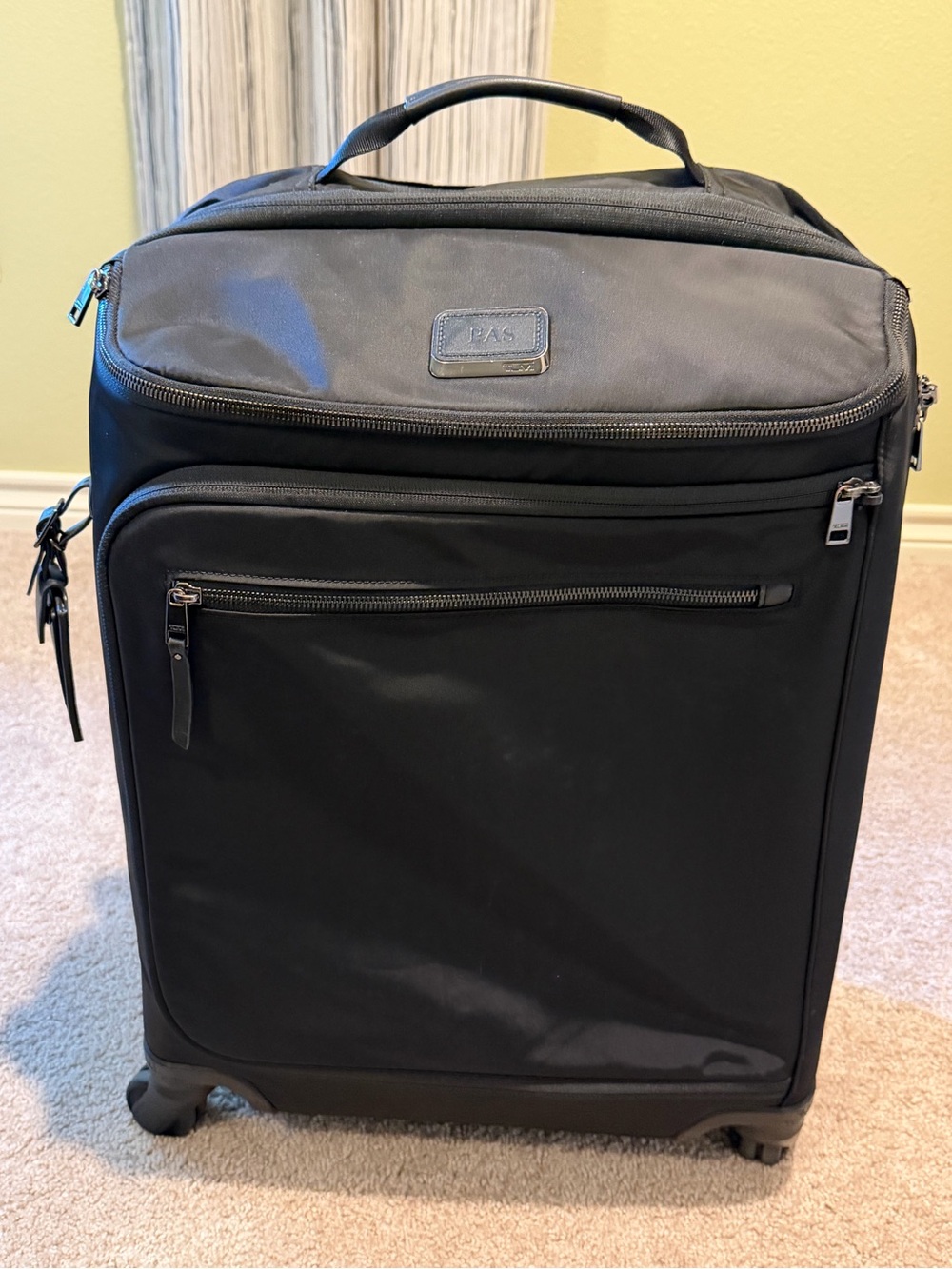 TUMI Voyageur Leger Continental 4 Wheel Carry-On - Black/Gunmetal - Picture 4 of 16